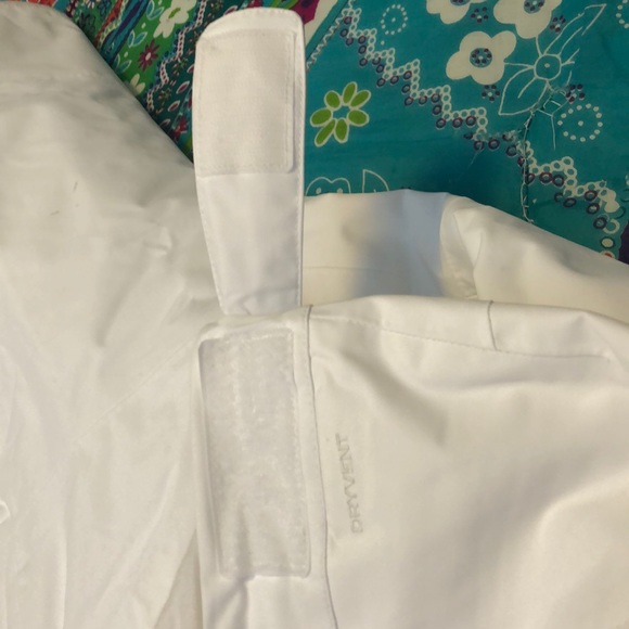 Women’s North Face Ski pants - Picture 4 of 16